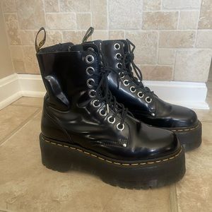 Dr. Martens Jadon Max